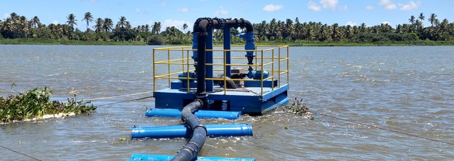 Imagem Em força-tarefa, Águas do Sertão ajuda Casal a reparar captação de água de Piaçabuçu Imagem Em força-tarefa, Águas do Sertão ajuda Casal a reparar captação de água de Piaçabuçu