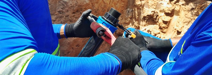 Imagem Interligação em nova rede possibilita mais acesso à água em Poço das Trincheiras Imagem Interligação em nova rede possibilita mais acesso à água em Poço das Trincheiras