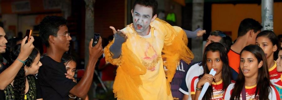 Imagem Festival de teatro de rua reúne artistas no povoado Ilha do Ferro em Pão de Açúcar